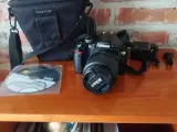 Nikon D60 10.2mp, 8 GB ram, 18-55mm objektiv 