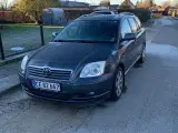 Toyota Avensis 2,0  - 2