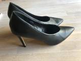 Højhælede pumps sort str. 42