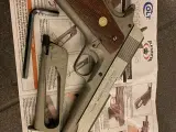 Colt 1911 softgun CO2
