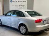 Audi A4 1,6  - 4