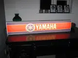 yamaha lysskilt