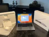 MacBook Pro Touchbar (13-inch, 2020, 4 x Thunderbo