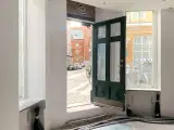 Hjørnelokale på solsiden. med udsigt til rådhustårnet. velegnet til restaurant eller café - 5