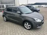 Suzuki Swift 1,2 Dualjet  Mild hybrid Exclusive AEB SKY 83HK 5d - 4