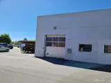 Synligt beliggende butik/showroom med moderne faciliteter og fri parkering - 4