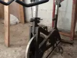 Spinnings cykel sælges