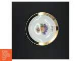 Porcelænstallerken med guldkant og nøddemotiv (str. 17 x 17 cm) - 3