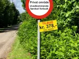 Skilte: Privat vej-Al uvedkommende færdsel forbudt - 4
