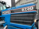 Ford 8730  nye dæk og med frontlift. En rigtig Herregårds traktor. - 3