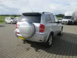 Toyota RAV4 2,0 D-4D 4x4 116HK Van - 5