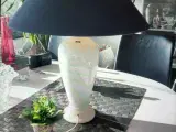 Smuk Hvid Glaslampe med flot Blå skærm 57 cm