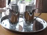 Glas og bakke fra Dorre Darry til irish coffee