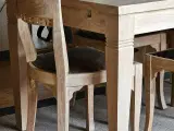 Spisebord med stole i hvidpigmenteret teak - 2