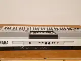 Yamaha Keyboard PSR S-910 - 2