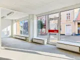 Butiks lokale med super beliggenhed i gågaden. - 3