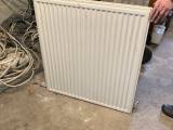 Radiator b*h*d = 80x86x9cm.