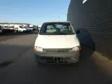 Toyota HiAce 2,5 D 88HK Van - 4