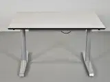 Hæve-/sænkebord med hvid plade, 120 cm. - 3