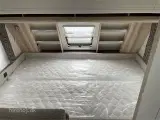 2024 - Hobby De Luxe 490 KMF   Med dobbeltseng og køjer fra Hinshøj Caravan A/S - 2