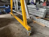 - - - SWG 2000kg portal kran - 3