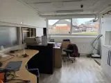 Lager med kontor - 4