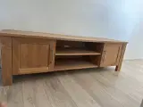 Tv bord i egetræ