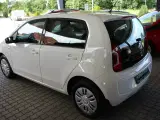 VW Up! 1,0 75 Move Up! ASG - 4