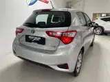 Toyota Yaris 1,5 Hybrid H2 e-CVT - 4