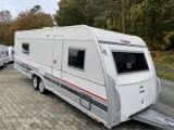 2012 - Cabby Comfort 740+ LT   Velholdt enkeltsengsvogn med godt læder fra Hinshøj Caravan
