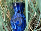Blå West Germany vase med en lækker glasur 