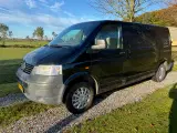 VW Transporter 2,5 TDi 130 Kassevogn lang Nysynet - 2