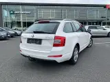 Skoda Octavia 2,0 TDi 150 Style Combi DSG - 3
