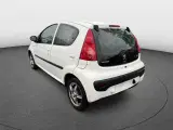 Peugeot 107 1,0 Smile - 3