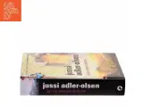 Og hun takkede guderne af Jussi Adler-Olsen (Bog) - 2