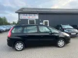 Citroën Grand C4 Picasso 2,0 HDi 138 VTR E6G 7prs - 4