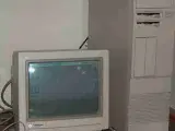 KØBES Amiga 2000 & 3000T (Commodore)