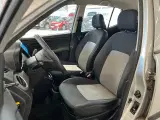 Hyundai i10 1,2 Classic 78HK 5d - 5