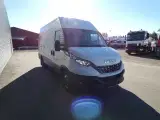 Iveco Daily 35C18 12m3 3,0 D Hi-Matic 180HK Van 8g Aut. - 4