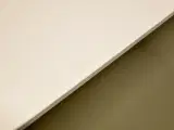 Pedrali konferencebord med hvid tøndeformet bordplade - 3