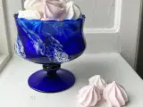 Blå m swirl og hvidmelering, på fod - 4