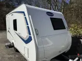 2020 - Caravelair Antares 410   Dejlig lille rejsevogn med godt udstyr fra Hinshøj Caravan. - 4