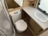 2022 - Fendt Bianco Activ 560 SKM   Kvalitets køjevogn fra Fendt med Combi varme m/ EL fra Hinshøj Caravan - 5