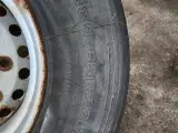 - - - 385/65 R22,5 - 2