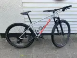 MTB hardtail Specialized 