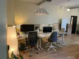 Centralt og lækkert kontor med adgang til mødelokaler og Meyers kantine - 5