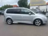VW Touran 2,0 TDi 140 Highline DSG - 2