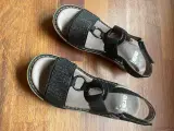 Ara sandaler