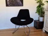 Lækker sort vintage lounge stol.