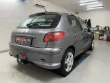 Peugeot 206 1,4 HDi - 4